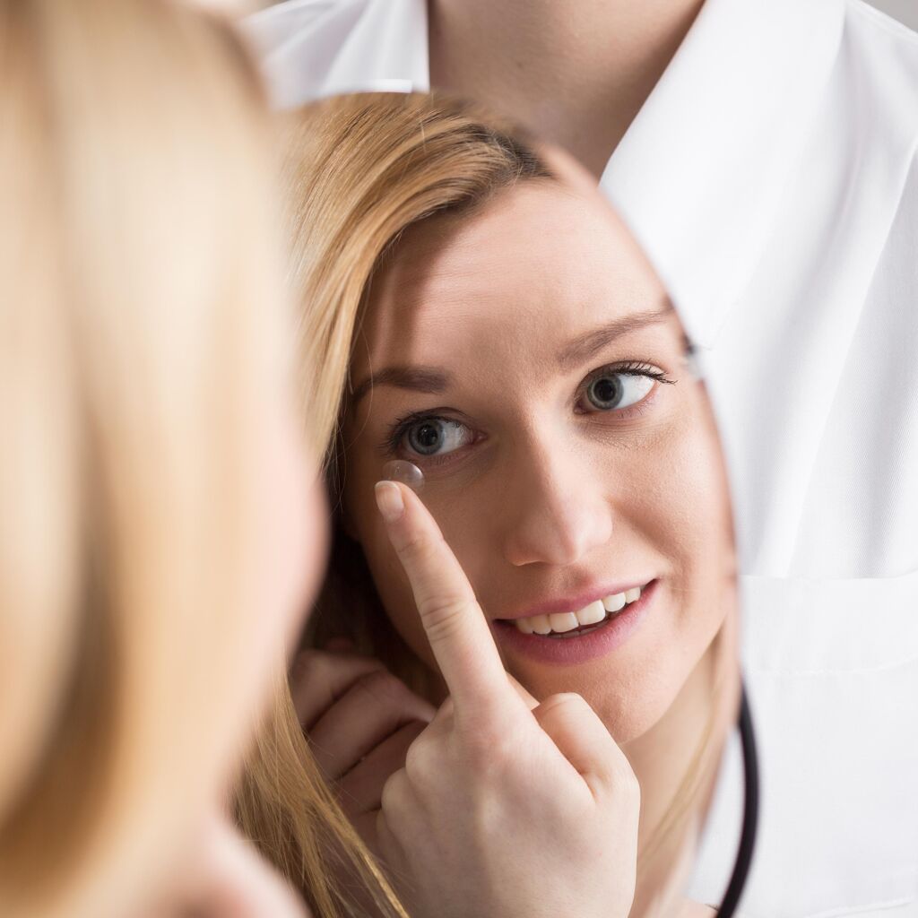 Utilisation de collyre avec vos lentilles de contact