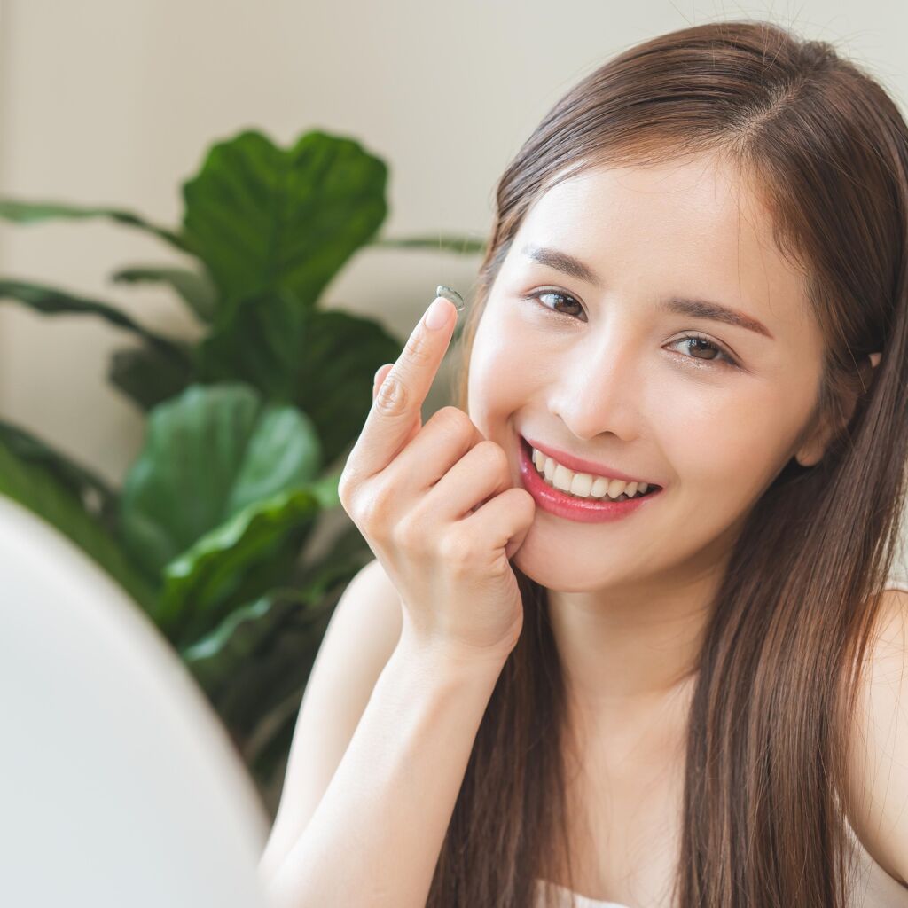 Presbytie et lentille de contact sont-elles compatibles ?