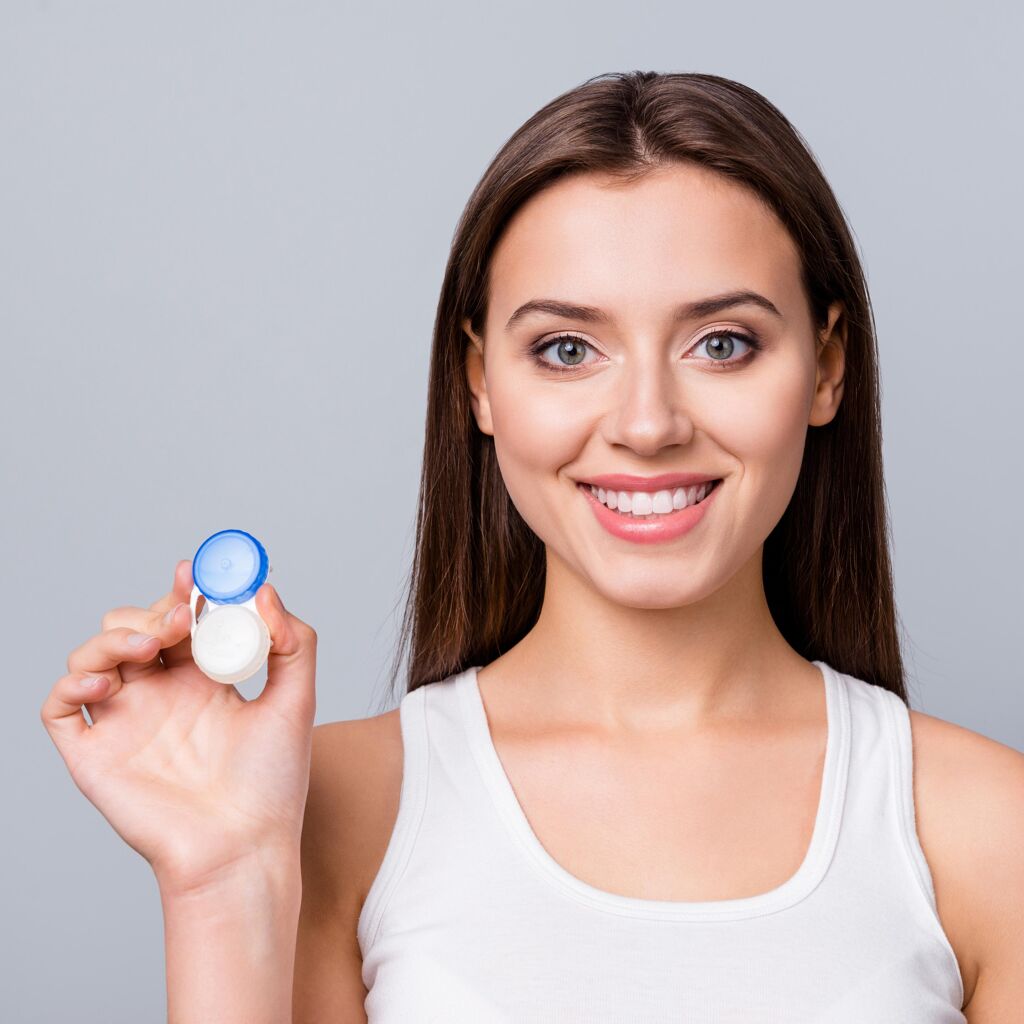 Transformez votre regard avec des lentilles colorées  