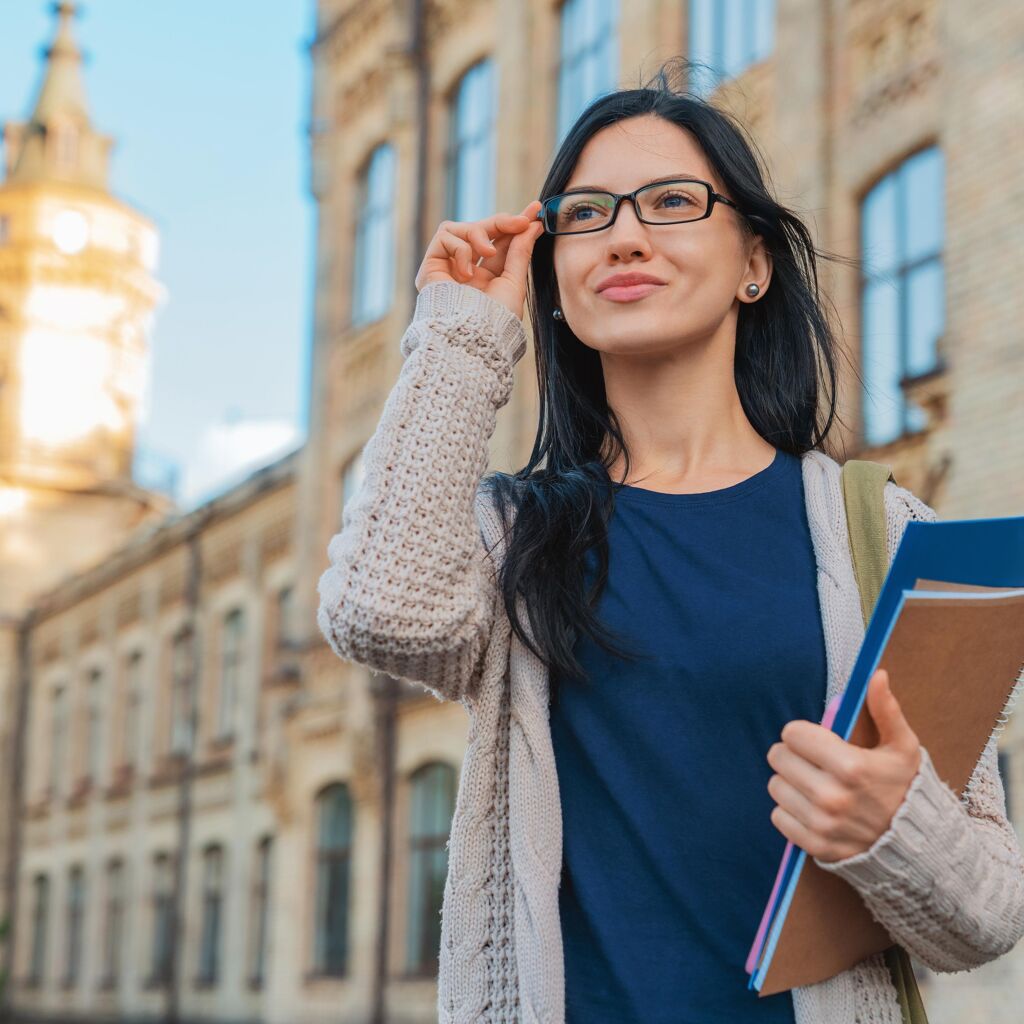 S’habituer à porter ses lunettes tout le temps : pourquoi et comment y parvenir ?