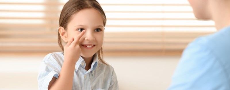 L'orthokératologie chez l'enfant : une solution oculaire contre la myopie pédiatrique