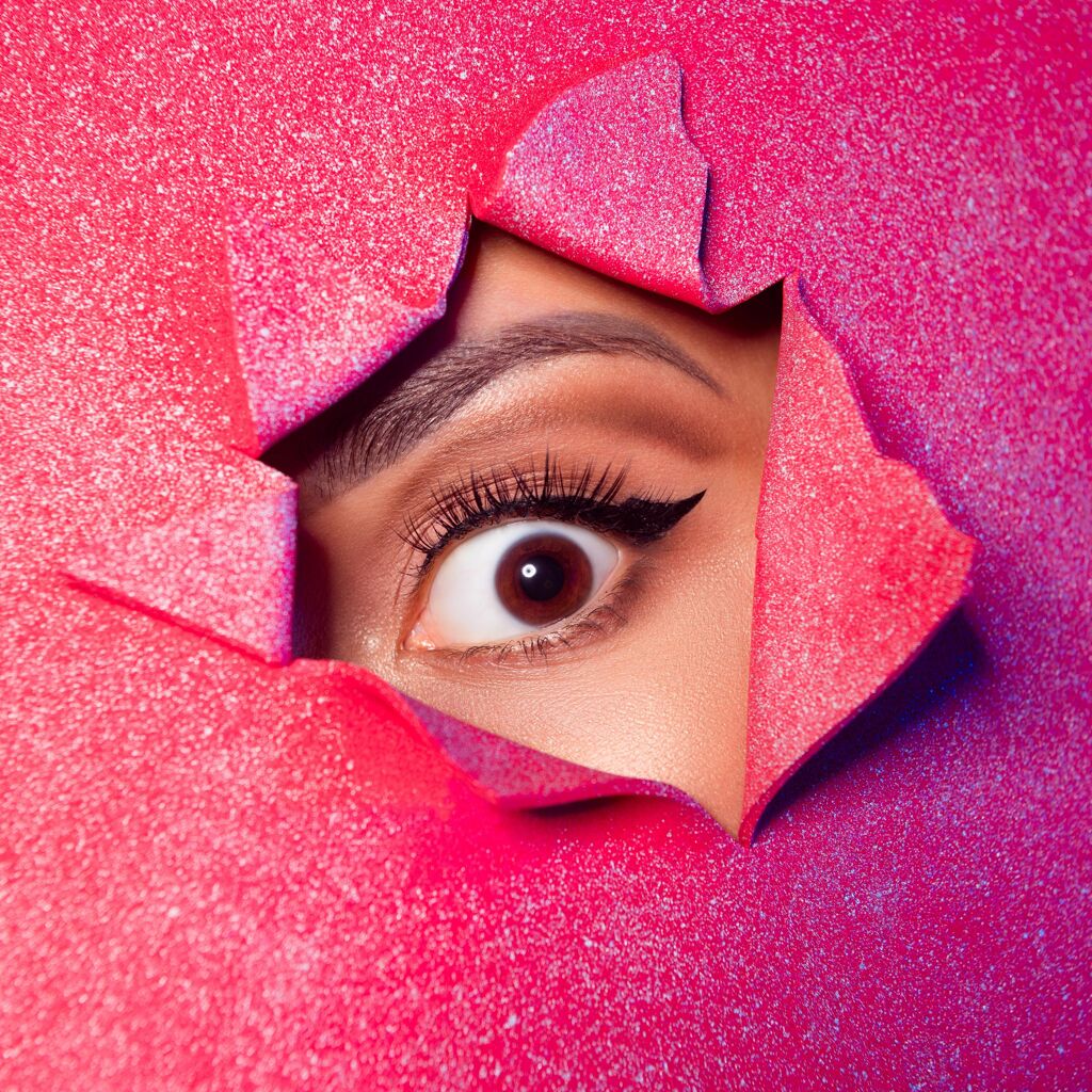 Les yeux vitreux : causes, symptômes et quand consulter